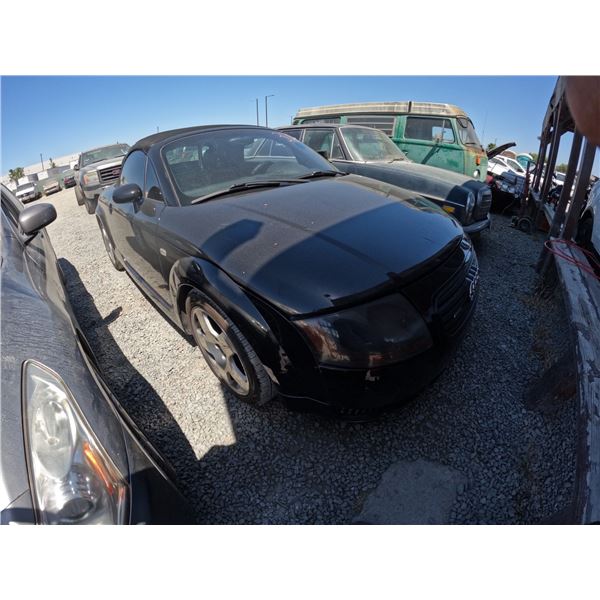 AUDI TT 2001 SALV/T