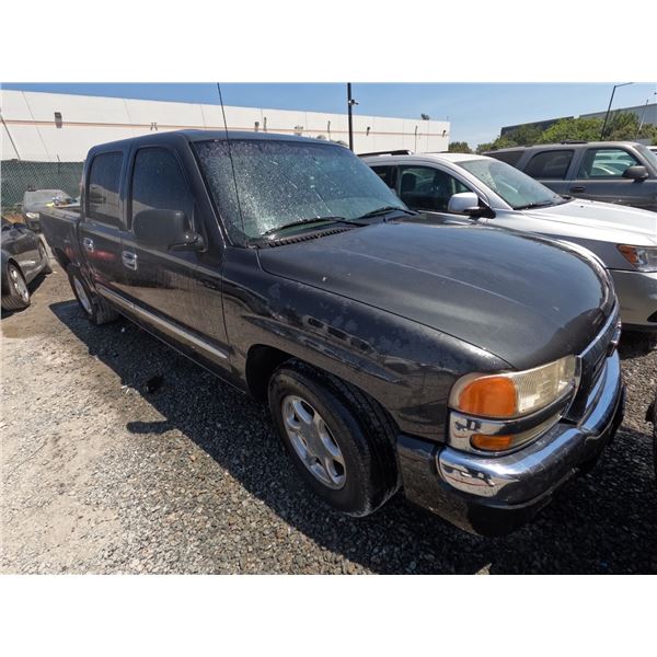 GMC SIERRA 1500 2005 T