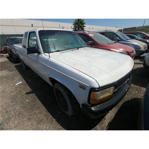 DODGE DAKOTA 1994 SALV T/DONATION
