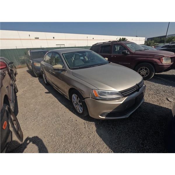 VOLKSWAGEN JETTA 2014 O/S-T 2DAYS