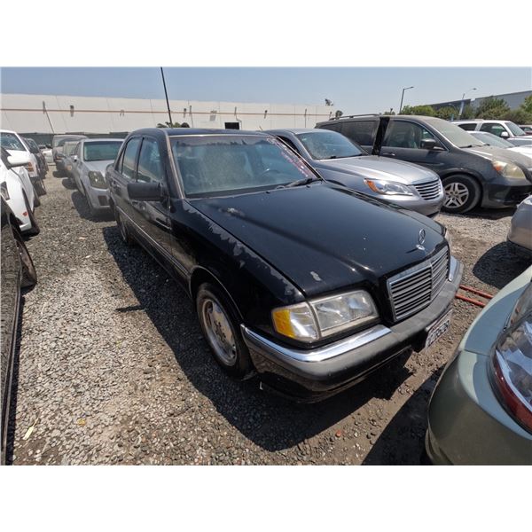 MERCEDES C CLASS 1998 SALV T/DONATION