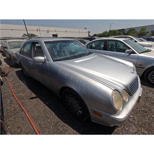 MERCEDES E CLASS 2001 T-DONATION