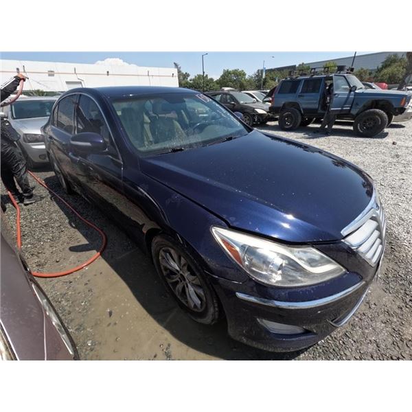 HYUNDAI GENESIS 2012 SALV T/DONATION