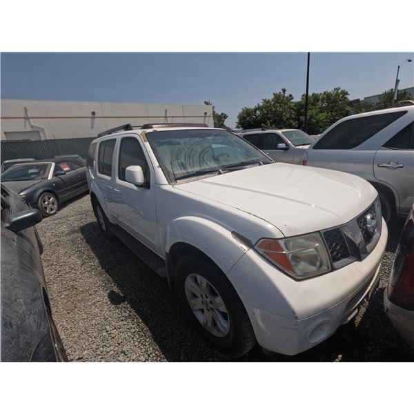 NISSAN PATHFINDER 2005 T