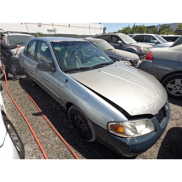 NISSAN SENTRA 2004 SALV T/DONATION