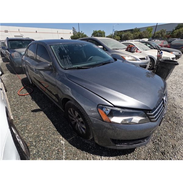 VOLKS PASSAT 2013 T-DONATION