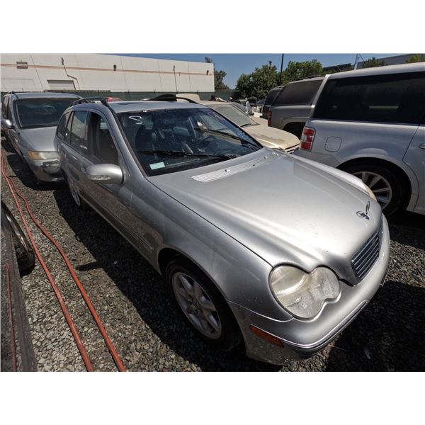 MERCEDES C CLASS 2002 T-DONATION