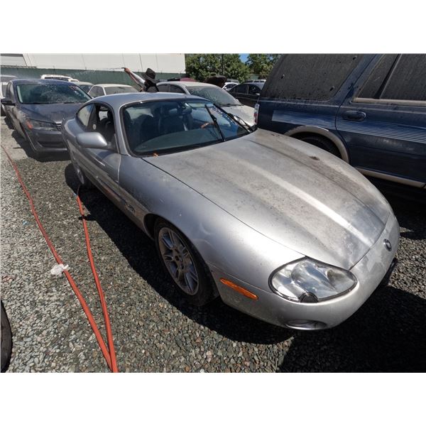 JAGUAR XK8 2001 T-DONATION