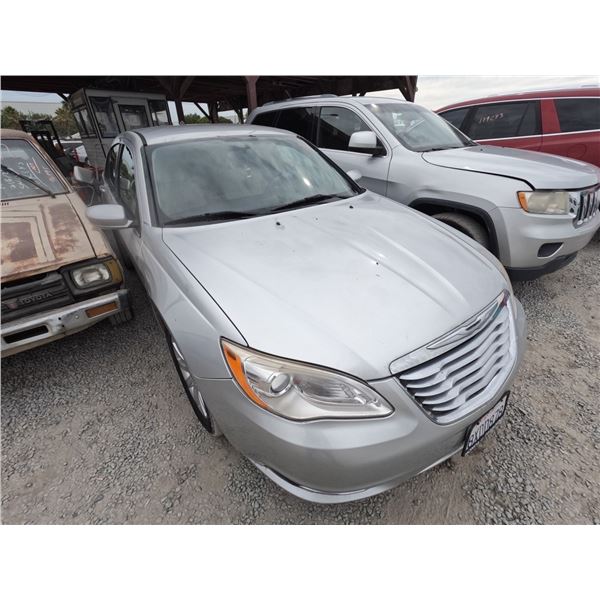CHRYSLER 200 2012 SALV/T