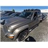 Image 2 : JEEP LIBERTY 2003 SALV T/DONATION
