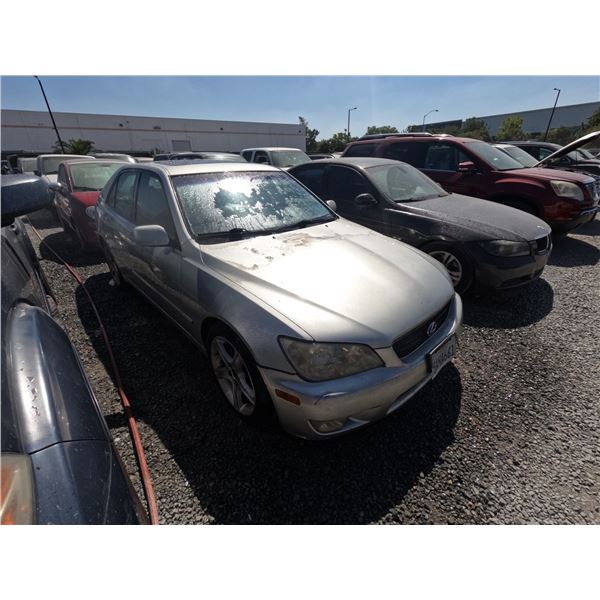 LEXUS IS 300 2003 T-DONATION