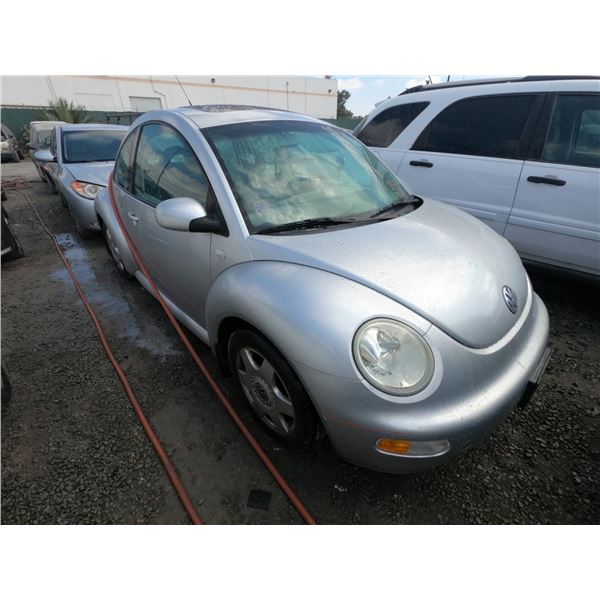 VOLKS BEETLE 2001 T-DONATION