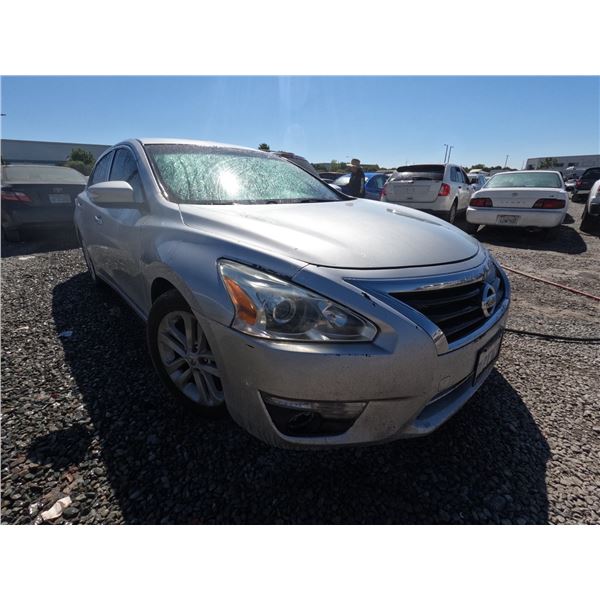 NISSAN ALTIMA 2013 SALV T/DONATION
