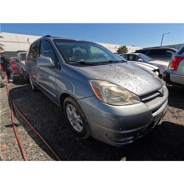 TOYOTA SIENNA 2004 T-DONATION