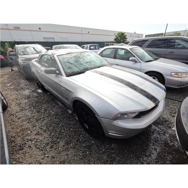 FORD MUSTANG 2012 T-2 DAYS
