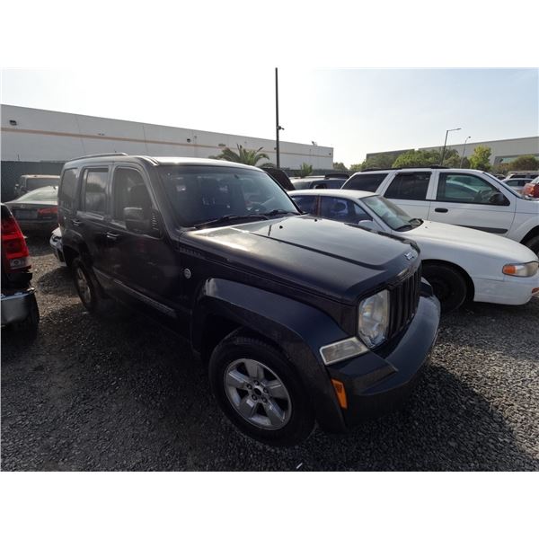 JEEP LIBERTY 2011 T
