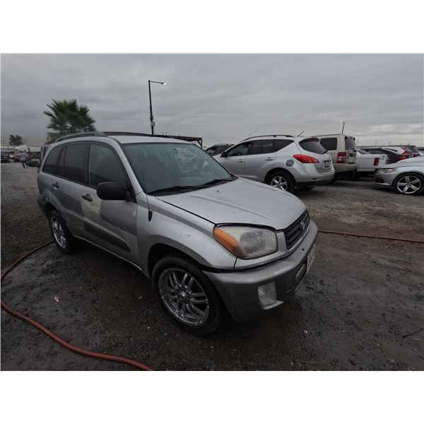 TOYOTA RAV4 2002 SALV/T-2DAYS