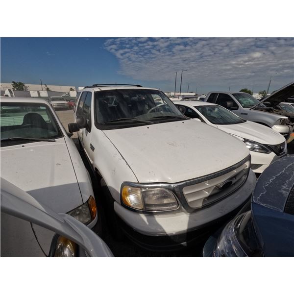 FORD EXPEDITION 2002 SALV T/DONATION