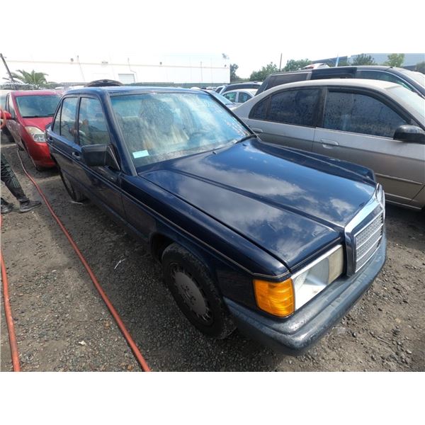 MERCEDES 190 CLASS 1986 T-DONATION