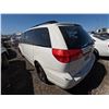 Image 4 : TOYOTA SIENNA 2004 T-DONATION