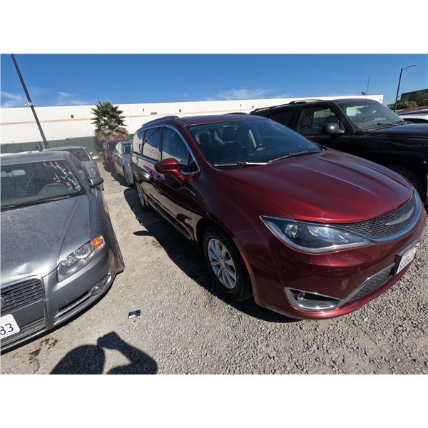 CHRYSLER PACIFICA 2018 T-2 DAYS