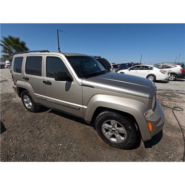 JEEP LIBERTY 2011 T-2 DAYS