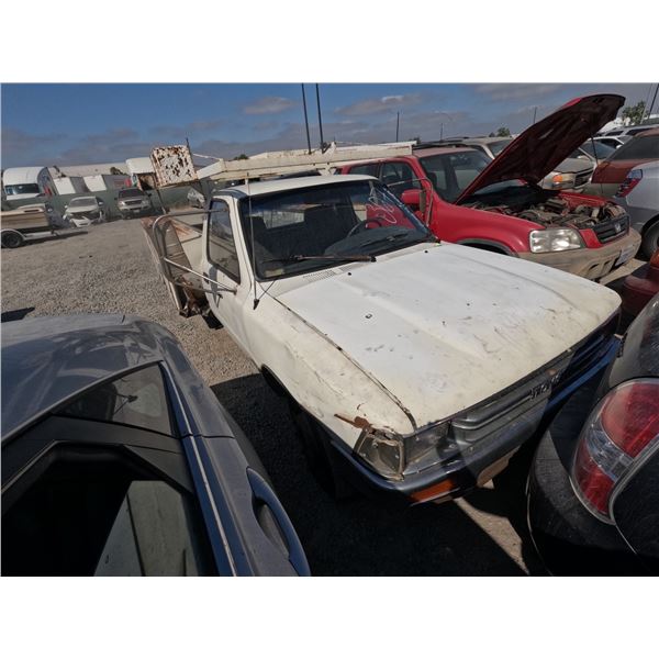 TOYOTA PICK UP 1990 T-DONATION
