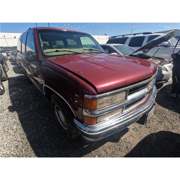CHEV SUBURBAN 1999 T-DONATION