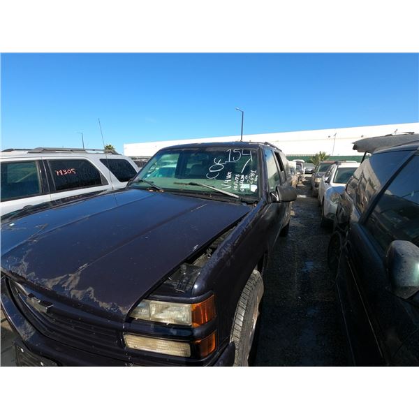 CHEV SUBURBAN 1998 T-DONATION