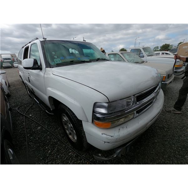 CHEV SUBURBAN 2002 SALV T/DONATION