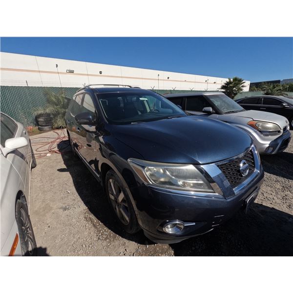 NISSAN PATHFINDER 2013 T-2 DAYS