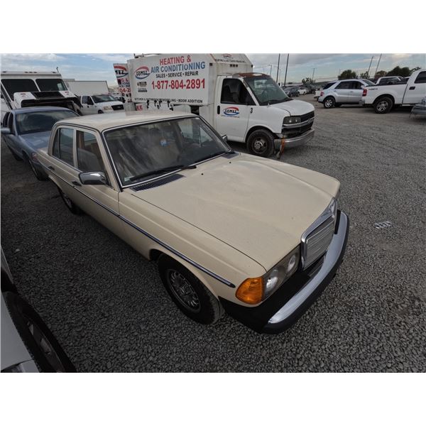 MERCEDES 300D 1980 T-DONATION