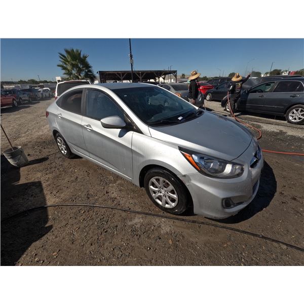 HYUNDAI ACCENT 2014 T