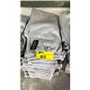Image 1 : NORTHWESTERN GREY MEDIUM SWEATPANTS *6 PAIRS*