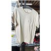 Image 2 : LEVIS BEIGE LARGE T SHIRTS *4 PCS*