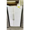 Image 1 : WHIRLPOOL GOLD SIDE BY SIDE FRIDGE 33"W