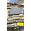 Image 1 : LEVIS ASSORTED JEANS *SIZE 34 34 - 5 PAIRS*