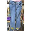 Image 2 : LEVIS 725 HIGH-RISE BOOTCUT JEANS *SIZE 27 30 - 4 PAIRS*