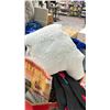 Image 2 : PALLET OF RUGS, BACKPACKS, PILLOW, FRAMES & MORE *MUST TAKE ALL*