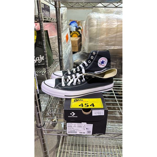 *NEW* (1) PAIR OF CONVERSE CLASSIC SHOES SIZE 9