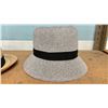 Image 4 : 3 HATS. SIZE M