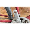 Image 3 : NO NAME RED 21 SPEED BIKE *MISSING RIGHT PEDAL*
