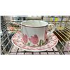 Image 2 : 5 TULIP TEACUPS WITH SAUCERS