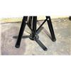 Image 2 : TRIPOD