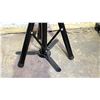 Image 2 : TRIPOD