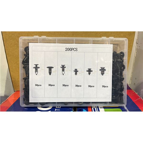 200 PIECE UNIVERSAL RETAINER CLIPS FOR FORD, CHEVROLET & GM
