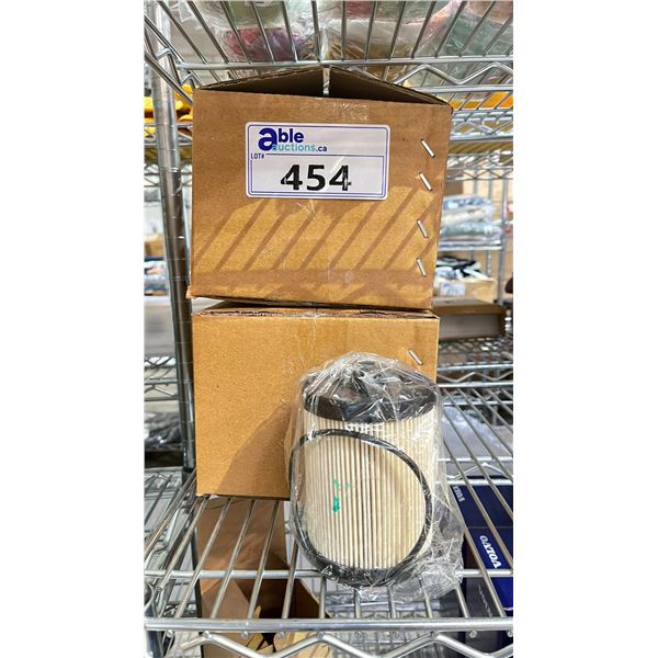 12 VOLVO 217465575 FUEL FILTERS