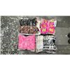 Image 2 : SHELF OF ASSORTED STYLE SCARVES