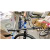 Image 3 : HYPER EXPLORER BLUE 9 SPEED BIKE *HANDLEBARS NEED REPAIR/ NO PEDALS*