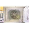Image 3 : ELECTROLUX 27"W STACKING CLOTHES WASHER & DRYER